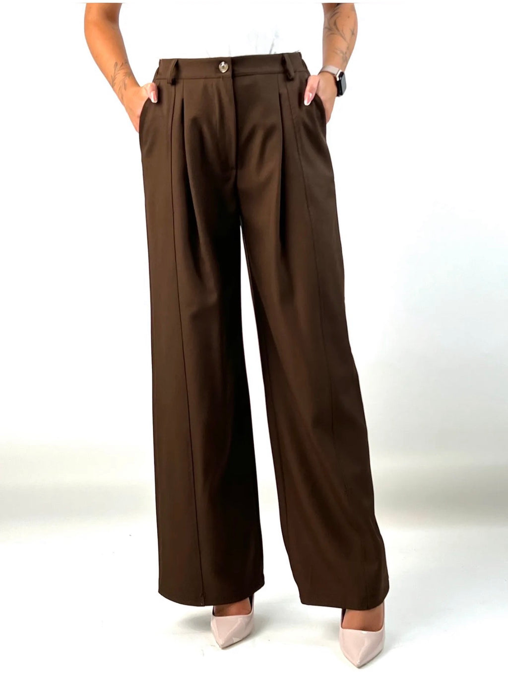 Pantalone ampio parte del completo con il gilet