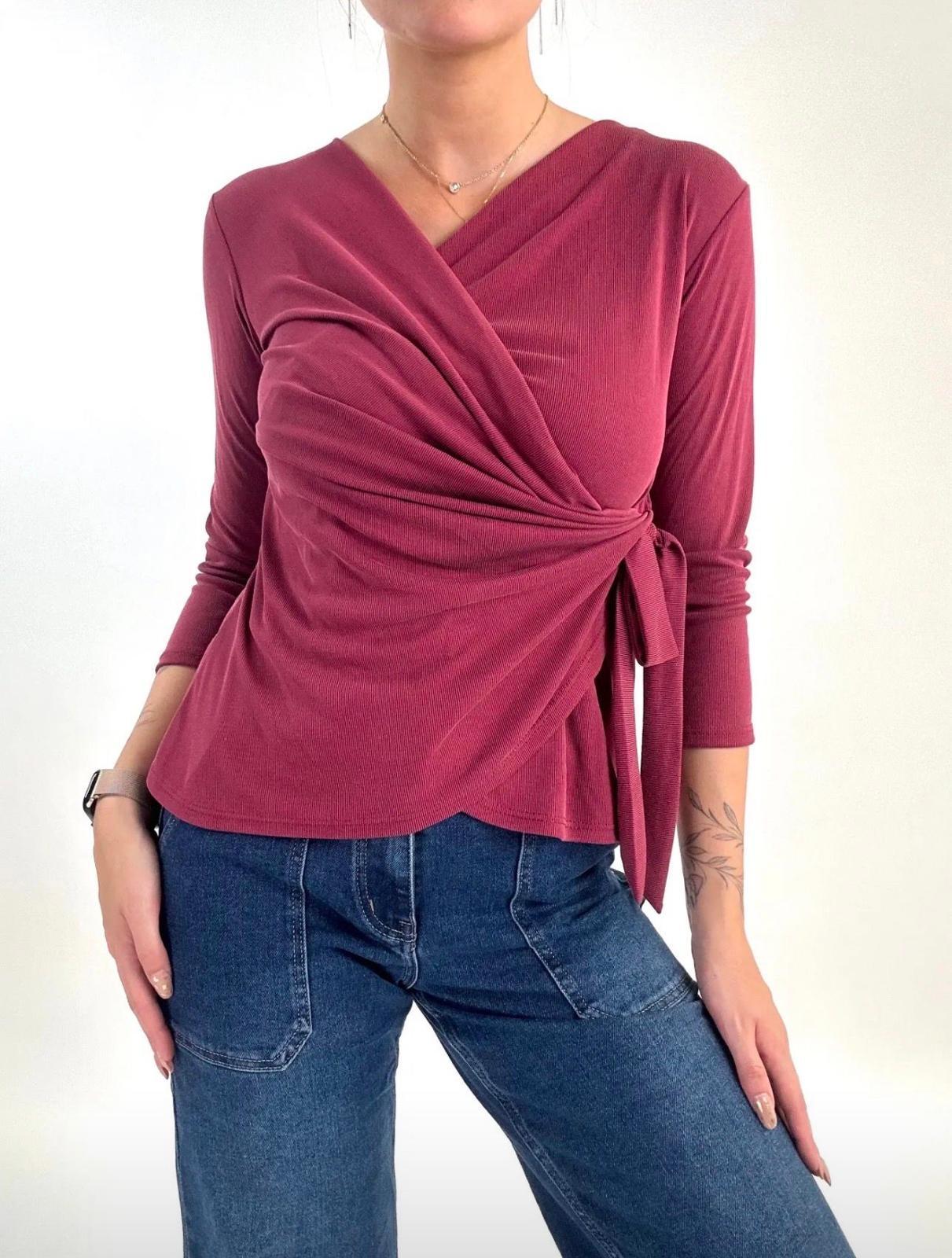 Maglia incrociata con fiocco laterale